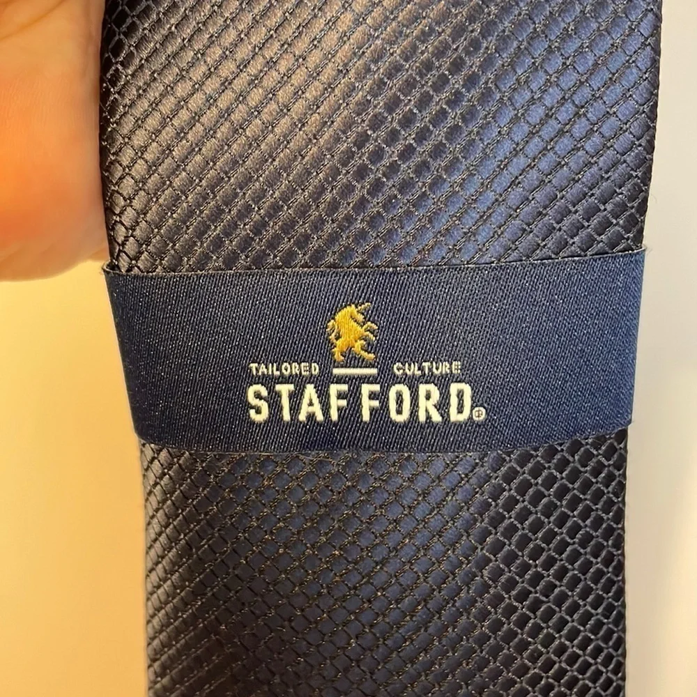 Stafford Tailored Culture STF Boat Table Navy Textured Polyester Necktie Tie